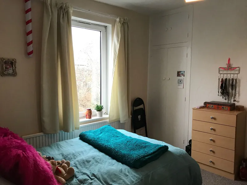 Modern 5 Bed Terraced House // JUL 2026 - Image 5